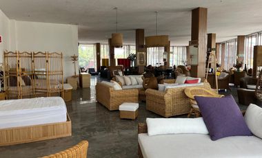 Local comercial en Jardines del Pedregal, Periférico y Blvd. de la Luz