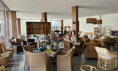 Local comercial en Jardines del Pedregal, Periférico y Blvd. de la Luz