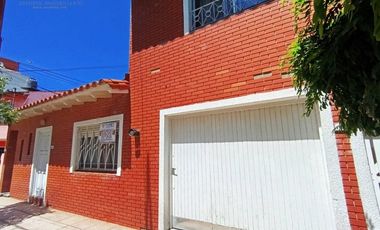 Casa Santa Teresita 3 Amb al Frente Independiente con Cochera Zona Centro