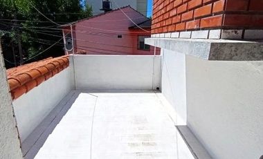 Casa Santa Teresita 3 Amb al Frente Independiente con Cochera Zona Centro