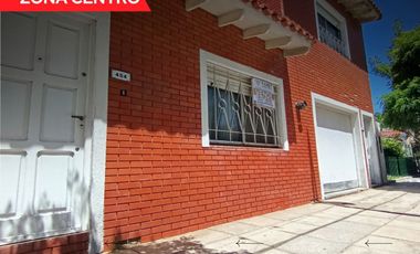 Casa Santa Teresita 3 Amb al Frente Independiente con Cochera Zona Centro