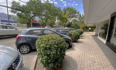 VITACURA / LOCAL COMERCIAL