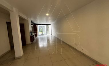 🏡✨ CASA EN RENTA – USO COMERCIAL | IDEAL PARA RESTAURANT O CORPORATIVO🍽️🏢