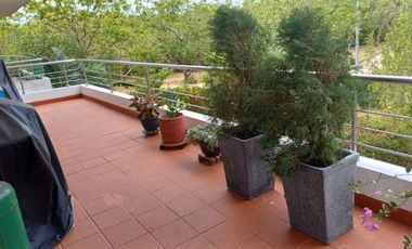 APARTAMENTO DE UNA ALCOBA CON ESTUDIO