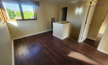 Amplia Casa con Piscina Arriendo Alto El Manzano Til Til