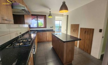 Amplia Casa con Piscina Arriendo Alto El Manzano Til Til