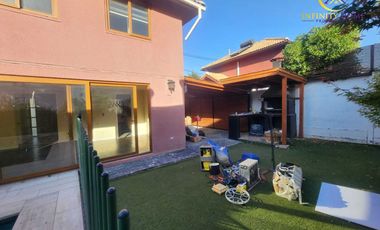 Amplia Casa con Piscina Arriendo Alto El Manzano Til Til