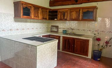 CASA EN VENTA EN SAN BLAS, TOLUCA- CON LOCAL COMERCIAL