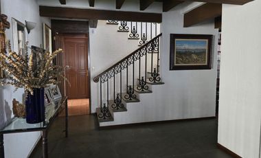 VENDO CASA EN CONDOMINIO DE SOLO 2 CASAS ESTILO INGLÉS, EN CALLE LLANURA, JARDINES DEL PEDREGAL