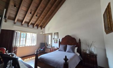 VENDO CASA EN CONDOMINIO DE SOLO 2 CASAS ESTILO INGLÉS, EN CALLE LLANURA, JARDINES DEL PEDREGAL