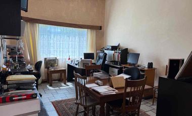 PRECIOSA CASA EN VENTA CON MUCHO JARDIN en Cacalomacan