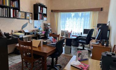 PRECIOSA CASA EN VENTA CON MUCHO JARDIN en Cacalomacan