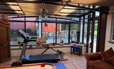 PRECIOSA CASA EN VENTA CON MUCHO JARDIN en Cacalomacan