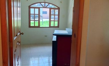 Casa en arriendo, renta, alquiler sector Tumbaco- El arenal