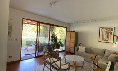 VENTA CASA PROVENZAL EN PIEDRA ROJA, 4D + PIEZA SERVICIO + TERRAZA TECHADA + PISCINA, ¡A PASOS DEL COLEGIO SAN JOSÉ Y VERBO DIVINO!