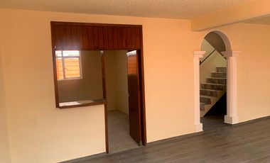 Se renta Casa cerca de Avenida Santana, Avenida Canal de Miramontes, Metro Taxqueña