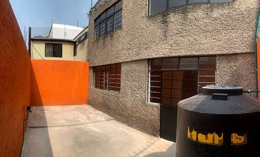 Se renta Casa cerca de Avenida Santana, Avenida Canal de Miramontes, Metro Taxqueña