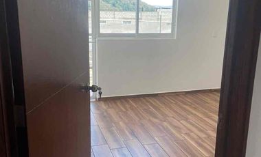 Se vende casa, excelente distribución. A un lado de la Universidad Tecnológica de Mineral de la Reforma