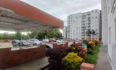 Área alquila apartamento de 3 habitaciones en segundo  piso.