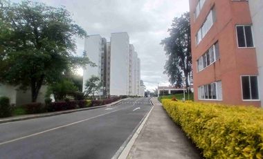 Área  alquila apartamento de 2 habitaciones mas estudio en sexto piso torre E.