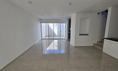 “Casa en renta en El Mirador | $16,500 incluye mtto y agua”
