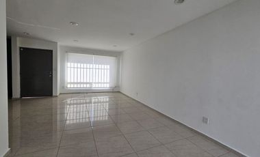 “Casa en renta en El Mirador | $16,500 incluye mtto y agua”