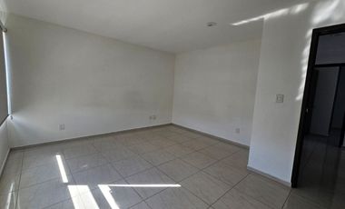 “Casa en renta en El Mirador | $16,500 incluye mtto y agua”