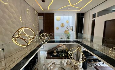 CASA EN RENTA EN EL MOLINO RESIDENCIAL & GOLF LEÓN, GTO ZONA NORTE.CON DOBLE ALTURA EN SALA.