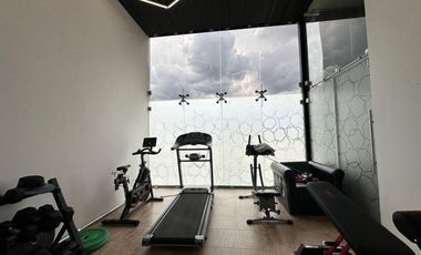 CASA EN RENTA EN EL MOLINO RESIDENCIAL & GOLF LEÓN, GTO ZONA NORTE.CON DOBLE ALTURA EN SALA.