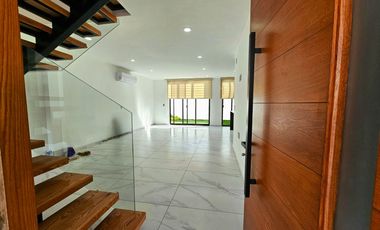 Renta casa en Coto Pontevedra en Capital Norte Zapopan