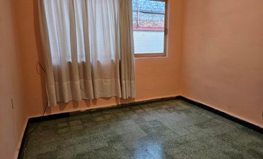RENTO CASA EN LAS ARBOLEDAS, AMPLIA, IDEAL PARA FAMILIA GRANDE U OFICINA