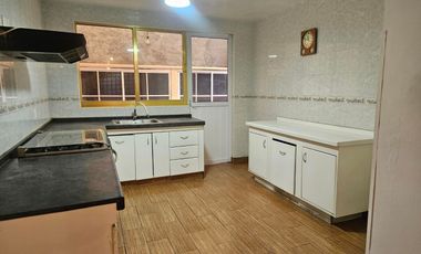 RENTO CASA EN LAS ARBOLEDAS, AMPLIA, IDEAL PARA FAMILIA GRANDE U OFICINA