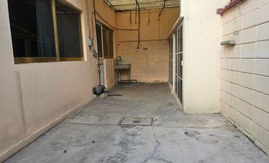 RENTO CASA EN LAS ARBOLEDAS, AMPLIA, IDEAL PARA FAMILIA GRANDE U OFICINA