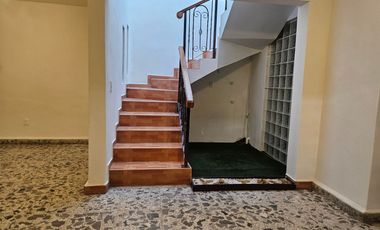 RENTO CASA EN LAS ARBOLEDAS, AMPLIA, IDEAL PARA FAMILIA GRANDE U OFICINA