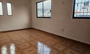 RENTO CASA EN LAS ARBOLEDAS, AMPLIA, IDEAL PARA FAMILIA GRANDE U OFICINA