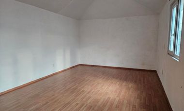 RENTO CASA EN LAS ARBOLEDAS, AMPLIA, IDEAL PARA FAMILIA GRANDE U OFICINA