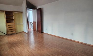 RENTO CASA EN LAS ARBOLEDAS, AMPLIA, IDEAL PARA FAMILIA GRANDE U OFICINA