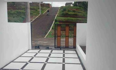 DIJUAL RUMAH MINIMALIS MODERN – CINUNUK
  Siap Huni Lokasi Strategis