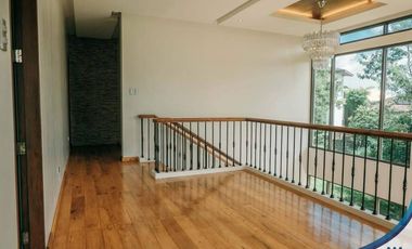 For Rent/Lease: Modern Semi-Furnished 5 Bedrooms House and Lot in Ayala West Grove,Silang