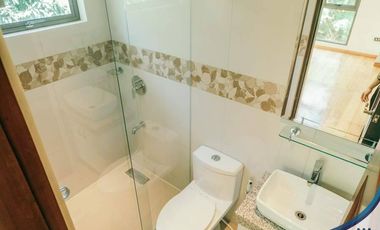 For Rent/Lease: Modern Semi-Furnished 5 Bedrooms House and Lot in Ayala West Grove,Silang