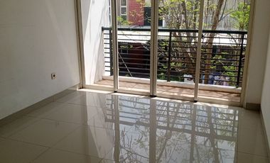 DISEWA RUMAH GOLFLAKE VICTORIA HILLS MURAH