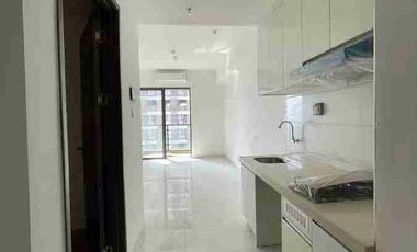 dijual apartement bagus 2 kamar tidur lokasi strategis di sky House alam Sutr