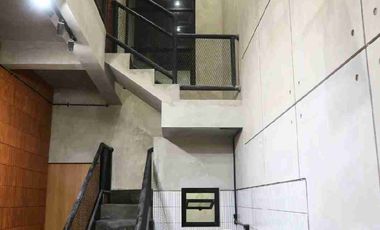 dijual rumah bagus 2 lantai 3 kamar tidur  lokasi strategis di nusaloka bsd