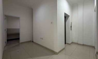 Rumah Eksklusif 4 Lantai Rooftop di Kawasan Prestisius Cilandak, Jakarta Selatan.