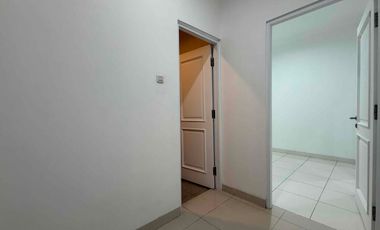 Rumah Eksklusif 4 Lantai Rooftop di Kawasan Prestisius Cilandak, Jakarta Selatan.