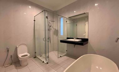 Rumah Eksklusif 4 Lantai Rooftop di Kawasan Prestisius Cilandak, Jakarta Selatan.