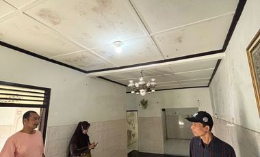 Dijual Rumah Sederhana Murah Full Bangunan di Pandeyan Tasikmadu