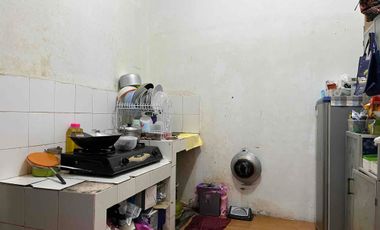 Rumah Dijual di Siap Huni Di Kawasan Asri, Tanah Luas di Pamulang, Tangerang Selatan