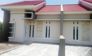 RUMAH SIAP HUNI 200JT AN DRINGU DEKAT PABRIK GULA PROBOLINGGO