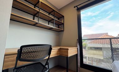 Selling House 3 Floor & Fully Furnished South Jakarta via Auction